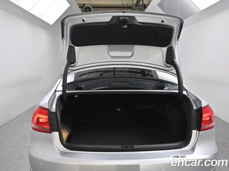 Volkswagen Passat 2013 2.5 Автомат в Москве № 199319, фото 20