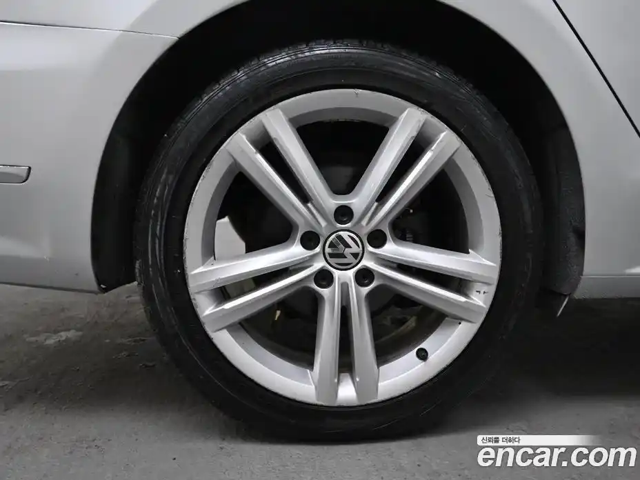 Volkswagen Passat 2013 2.5 Автомат в Москве № 199319, фото 5