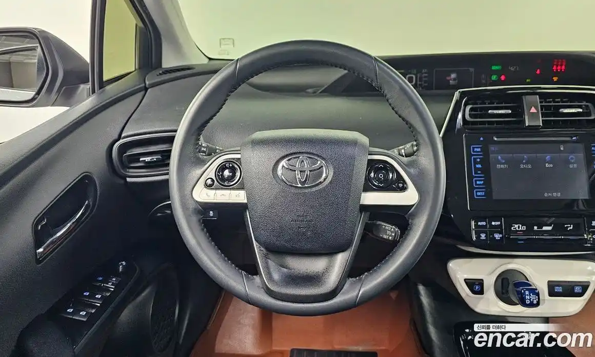 Toyota Prius 2017 1.8 Автомат в Москве № 199701, фото 4