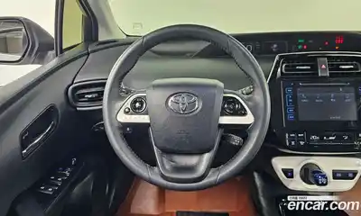 Toyota Prius 2017 1.8 Автомат в Москве № 199701, миниатюра 4