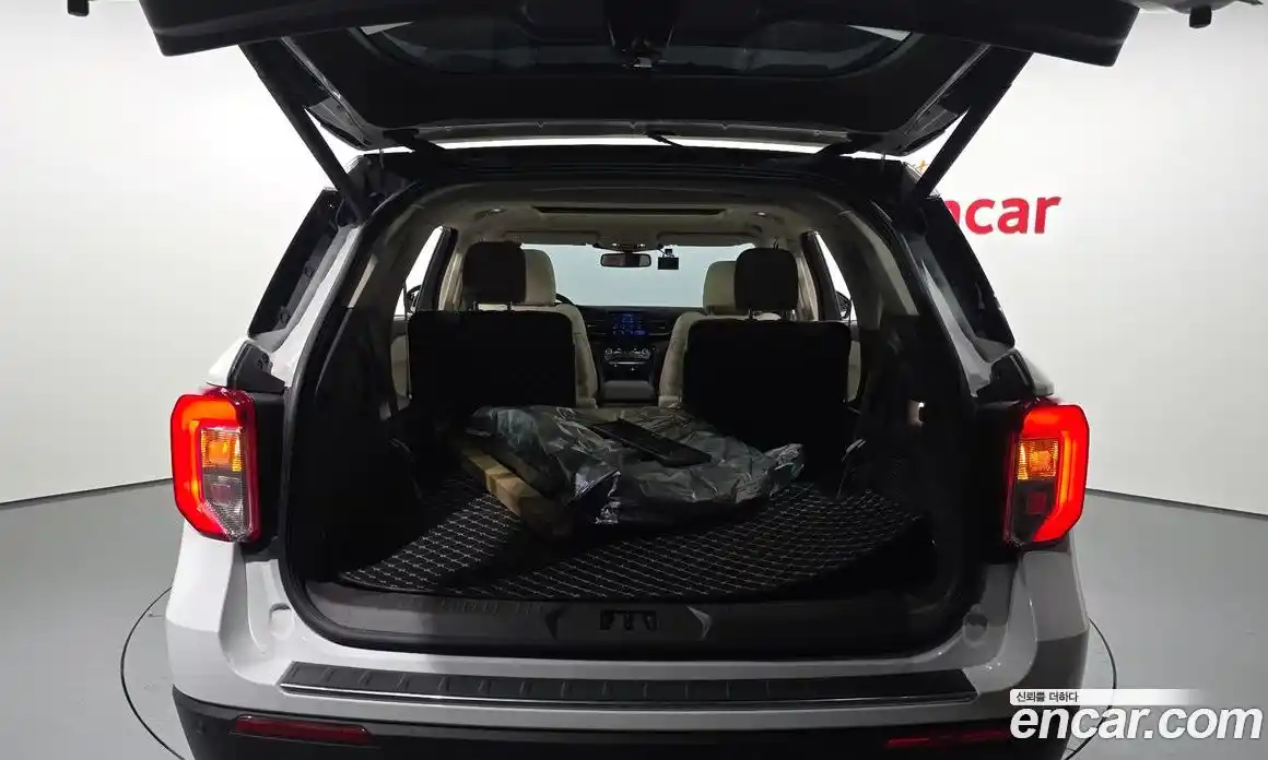 Ford Explorer 2022 3.0 Автомат в Москве № 199806, фото 12