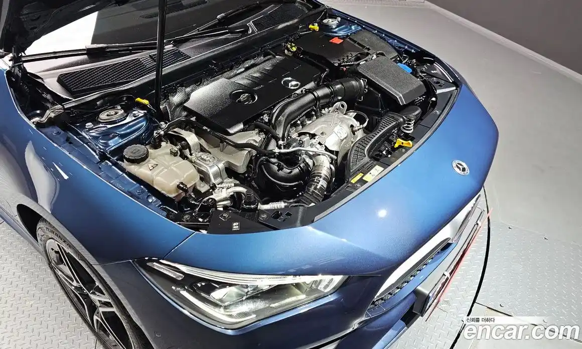 Mercedes-Benz CLA-Class 2021 2.0 Автомат в Москве № 205807, фото 4