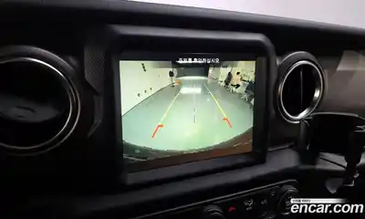 Jeep Wrangler 2018 2.0 Автомат в Москве № 208623, миниатюра 9