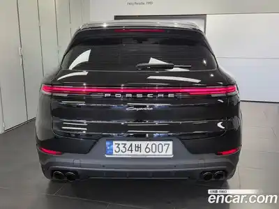 Porsche Cayenne 2024 3.0 Автомат в Москве № 211329, миниатюра 4