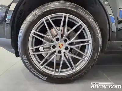 Porsche Cayenne 2024 3.0 Автомат в Москве № 211329, миниатюра 5