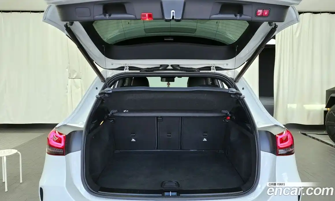 Mercedes-Benz GLA-Class 2021 2.0 Автомат в Москве № 212061, фото 11