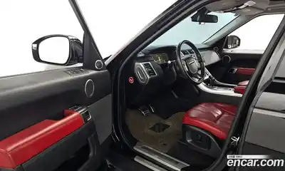 Land Rover Range-Rover Sport 2016 4.4 Автомат в Москве № 213631, миниатюра 2