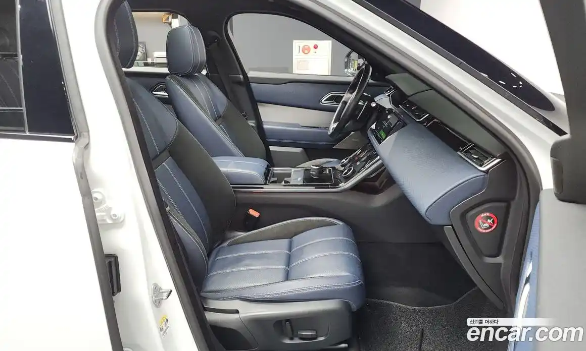 Land Rover Range-Rover Velar 2019 3.0 Автомат в Москве № 213638, фото 19