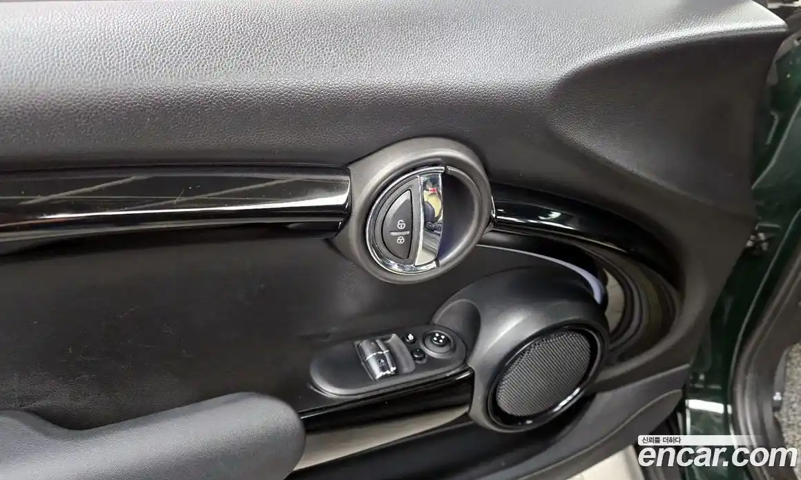 Mini Cooper 2023 2.0 Автомат в Москве № 214204, фото 18