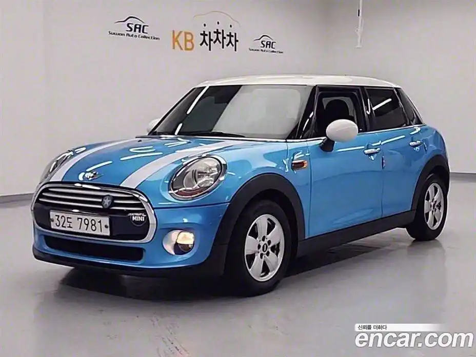 Mini Cooper 2015 1.5 Автомат в Москве № 214436, фото 1