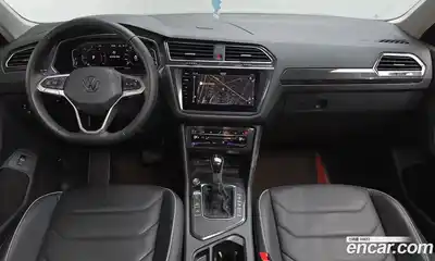 Volkswagen Tiguan 2024 2.0 Автомат в Москве № 214905, миниатюра 3