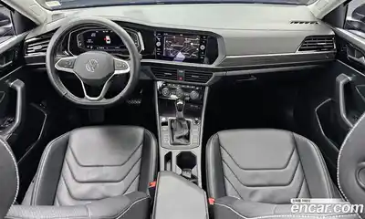 Volkswagen Jetta 2023 1.5 Автомат в Москве № 215019, миниатюра 2