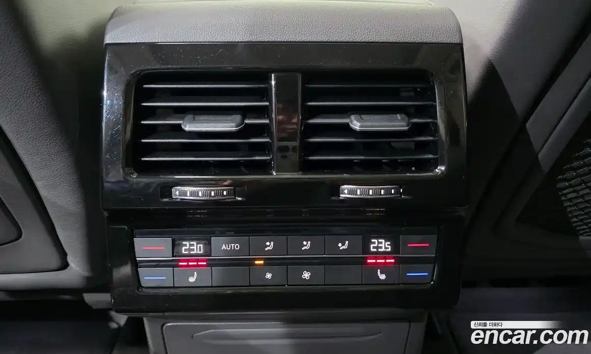 Volkswagen Touareg 2021 3.0 Автомат в Москве № 215263, фото 12