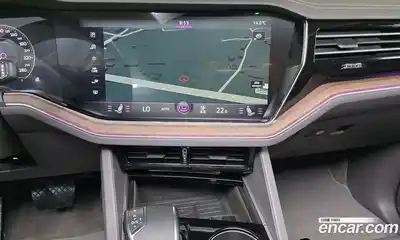 Volkswagen Touareg 2021 3.0 Автомат в Москве № 215263, миниатюра 2