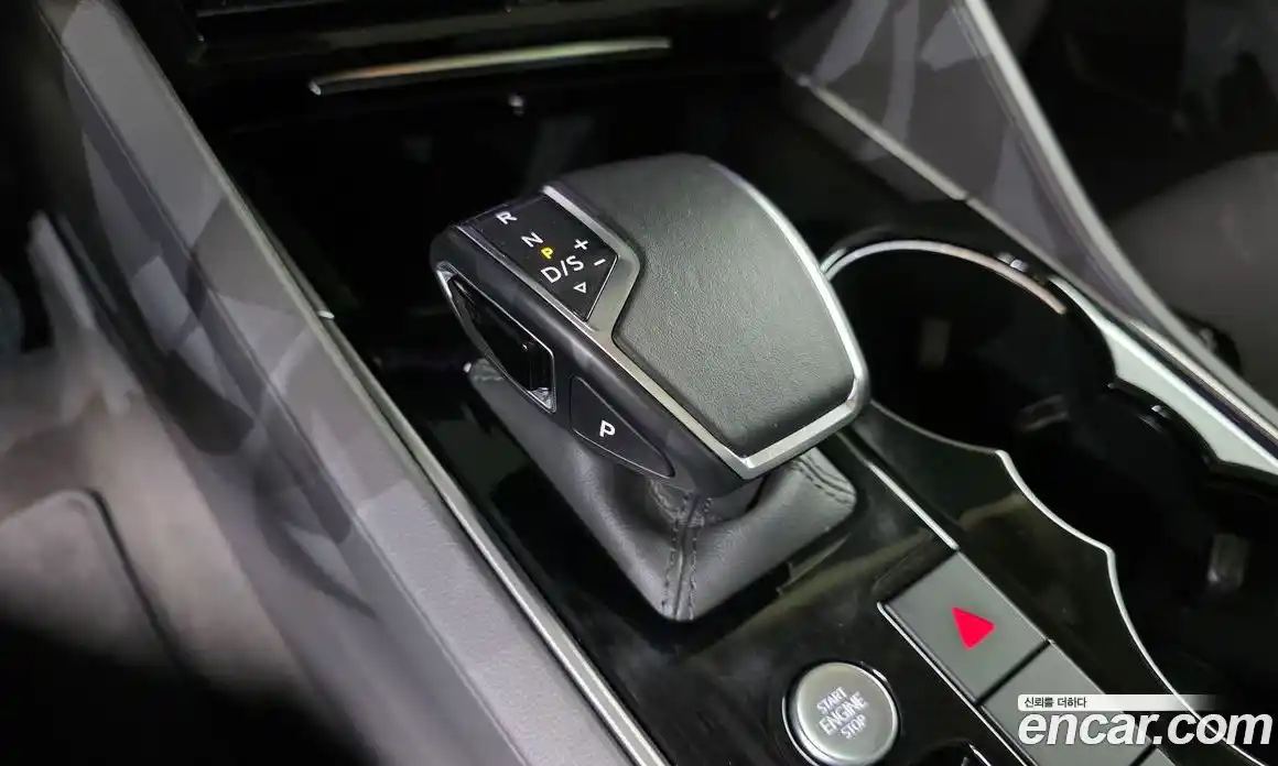 Volkswagen Touareg 2021 3.0 Автомат в Москве № 215263, фото 7