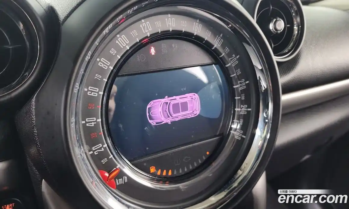 Mini Countryman 2015 2.0 Автомат в Москве № 224379, фото 16