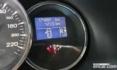 Renault SM3 2010 1.6 Автомат в Москве № 227480, миниатюра 9