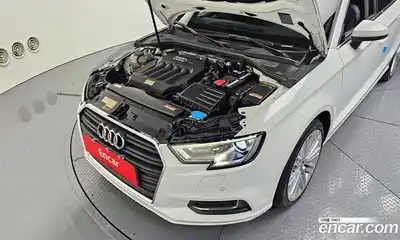 Audi A3 2018 2.0 Автомат в Москве № 230148, миниатюра 11