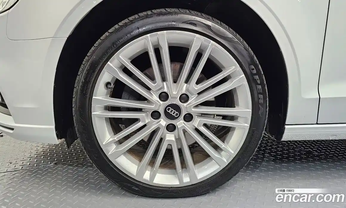 Audi A3 2018 2.0 Автомат в Москве № 230148, фото 6