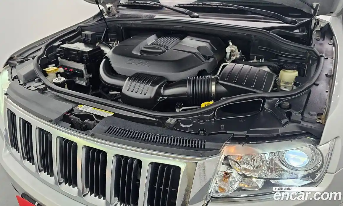 Jeep Cherokee 2011 3.6 Автомат в Москве № 232282, фото 20