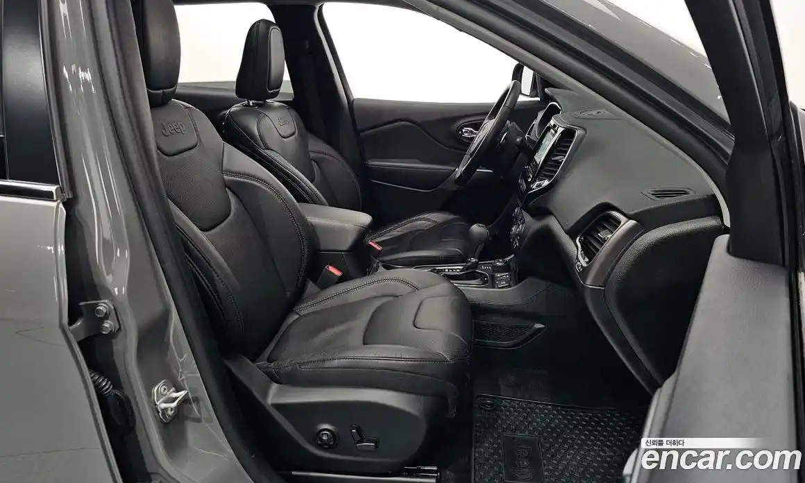 Jeep Cherokee 2021 2.4 Автомат в Москве № 232522, фото 12