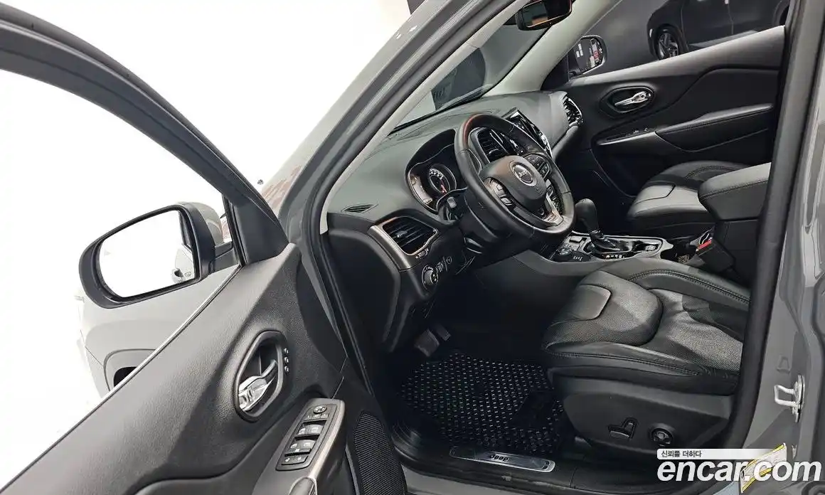 Jeep Cherokee 2021 2.4 Автомат в Москве № 232522, фото 10