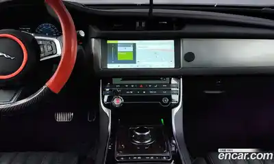 Jaguar XF 2019 2.0 Автомат в Москве № 256051, миниатюра 9