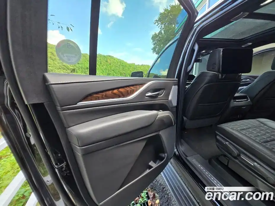 Cadillac Escalade 2023 6.2 Автомат в Москве № 256510, фото 11