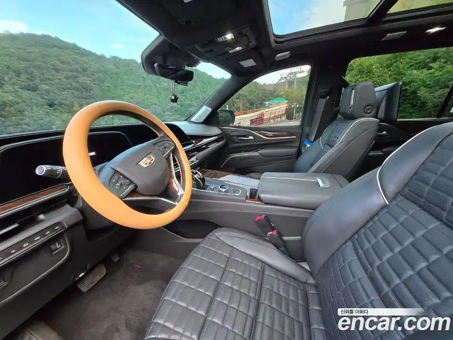 Cadillac Escalade 2023 6.2 Автомат в Москве № 256510, фото 13