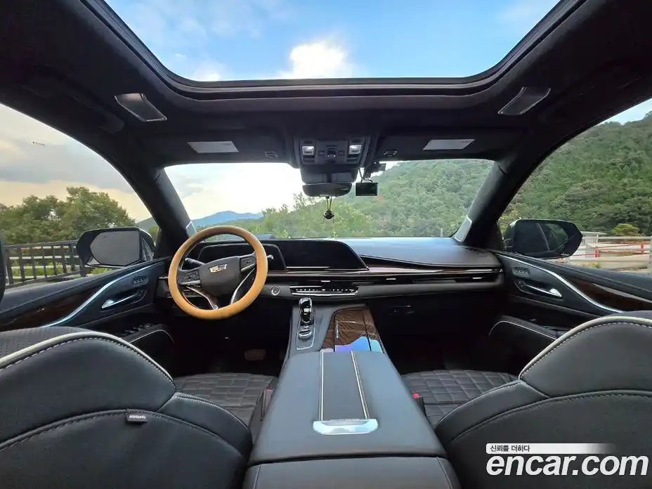 Cadillac Escalade 2023 6.2 Автомат в Москве № 256510, фото 14