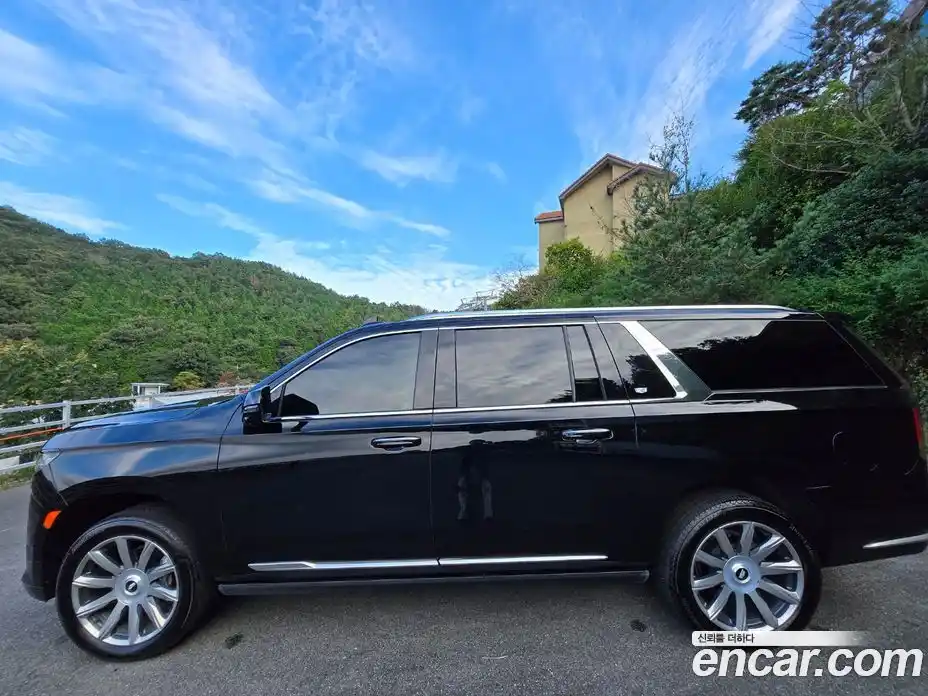 Cadillac Escalade 2023 6.2 Автомат в Москве № 256510, фото 4