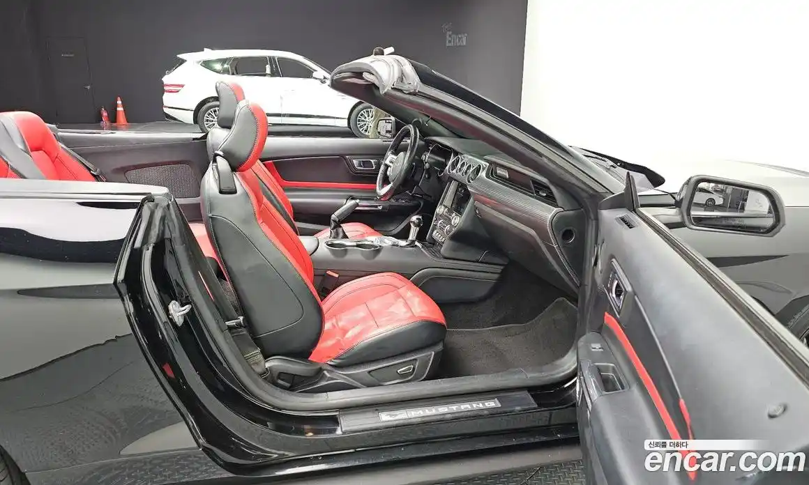 Ford Mustang 2019 2.3 Автомат в Москве № 257231, фото 12