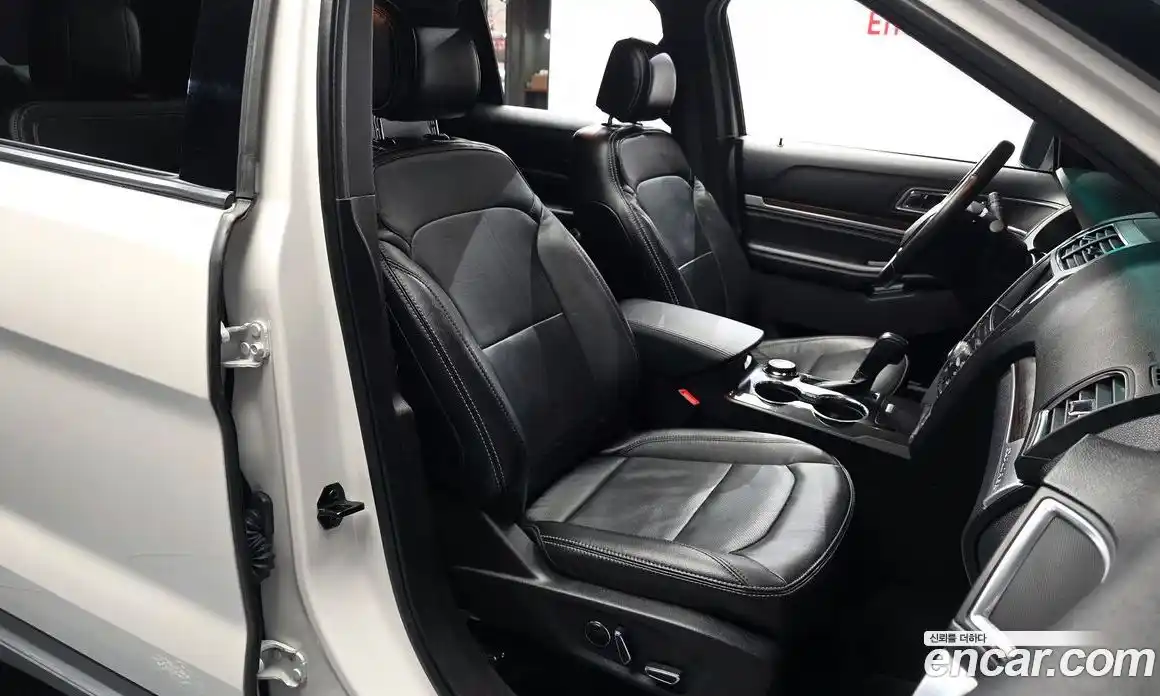 Ford Explorer 2017 2.3 Автомат в Москве № 267258, фото 13