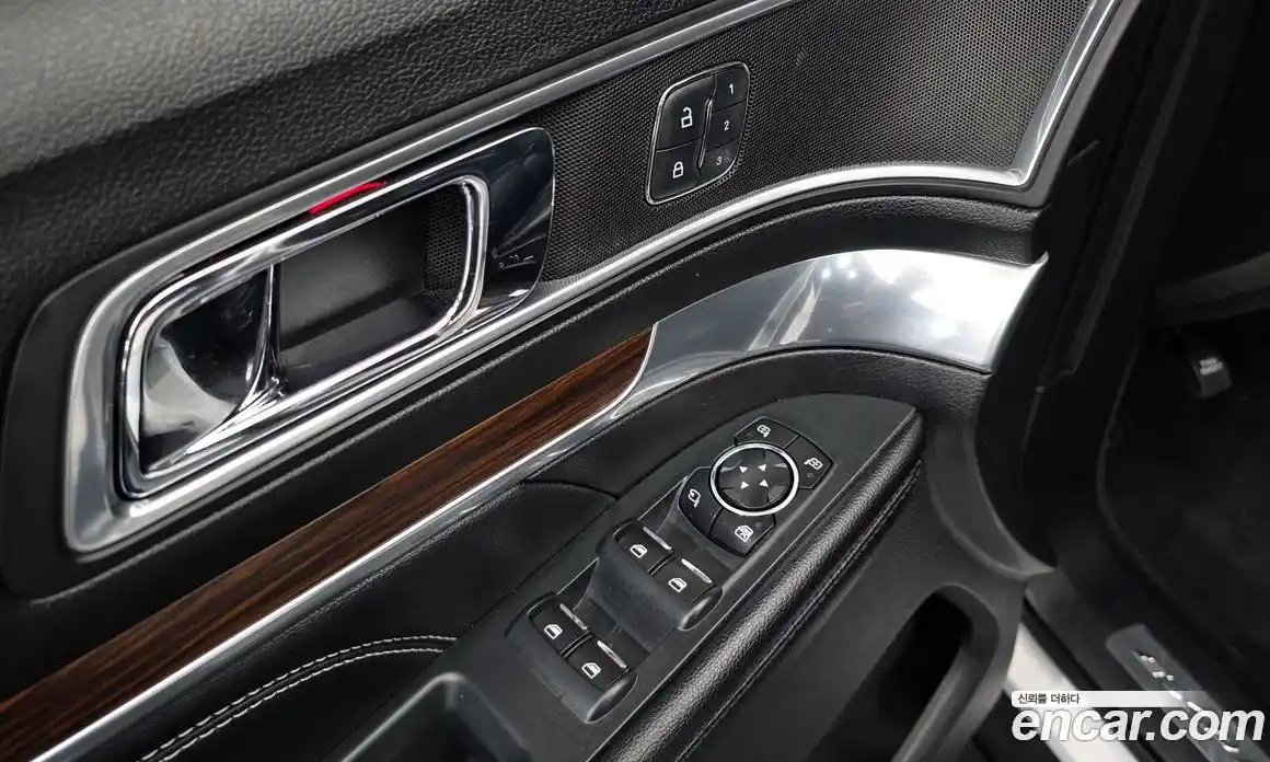 Ford Explorer 2017 2.3 Автомат в Москве № 267258, фото 16