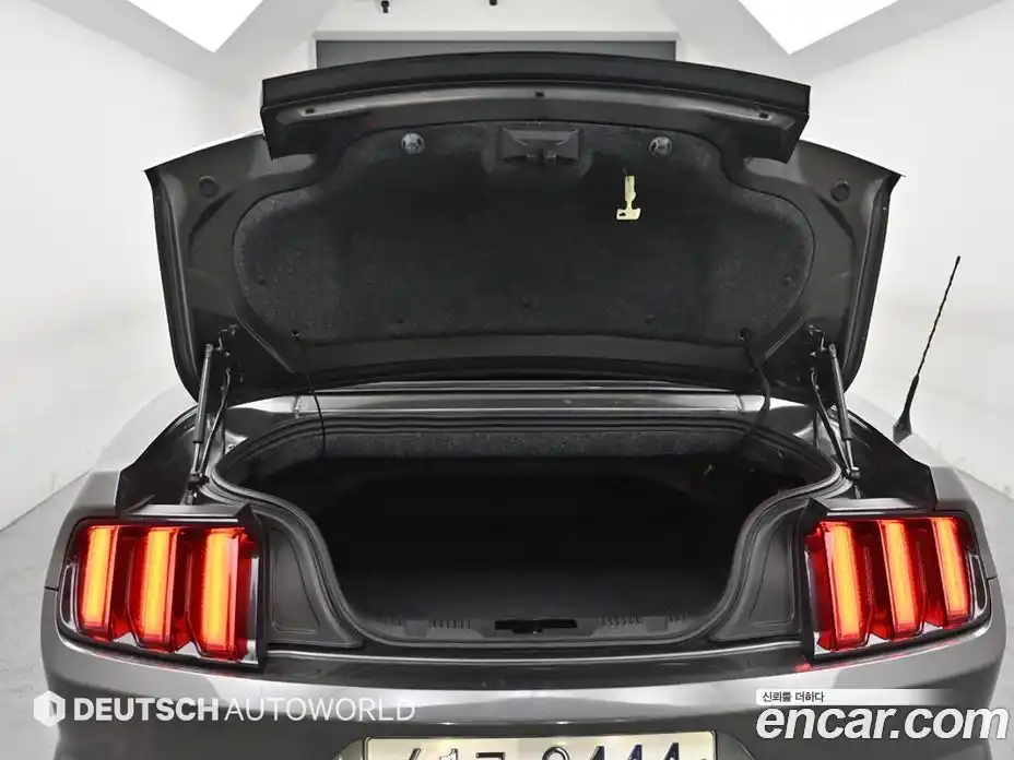 Ford Mustang 2017 2.3 Автомат в Москве № 281926, фото 18