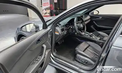 Audi A4 2019 2.0 Автомат в Москве № 293187, миниатюра 3