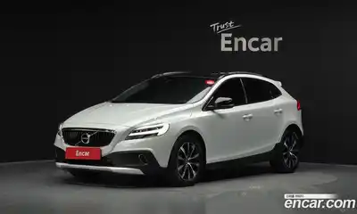 Volvo V40, 2019
