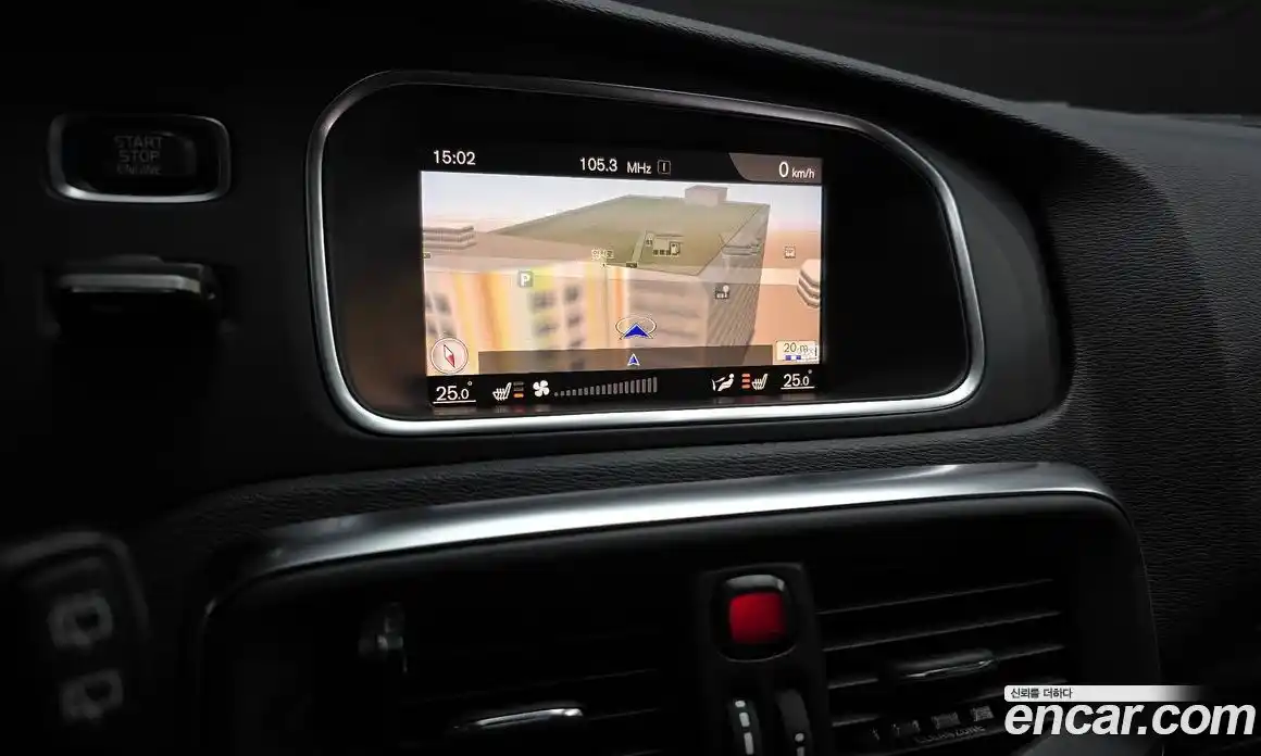 Volvo V40 2019 2.0 Автомат в Москве № 293747, фото 14