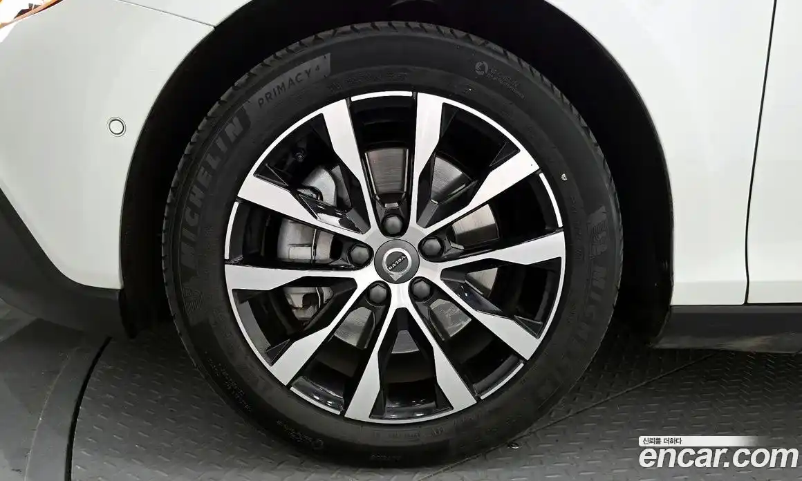 Volvo V40 2019 2.0 Автомат в Москве № 293747, фото 5