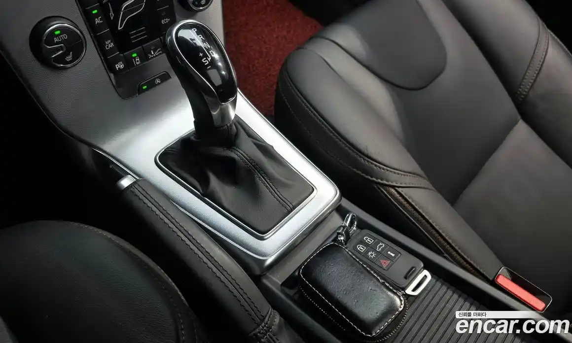 Volvo V40 2019 2.0 Автомат в Москве № 293747, фото 9