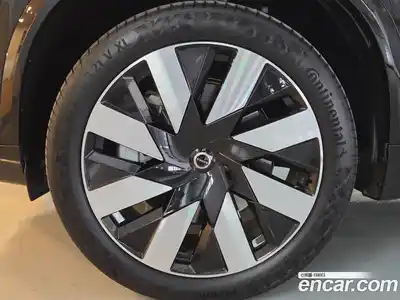 Volvo XC90 2024 2.0 Автомат в Москве № 293908, миниатюра 5