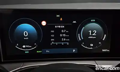 Hyundai Santa Fe 2025 1.6 Автомат в Москве № 300413, миниатюра 5