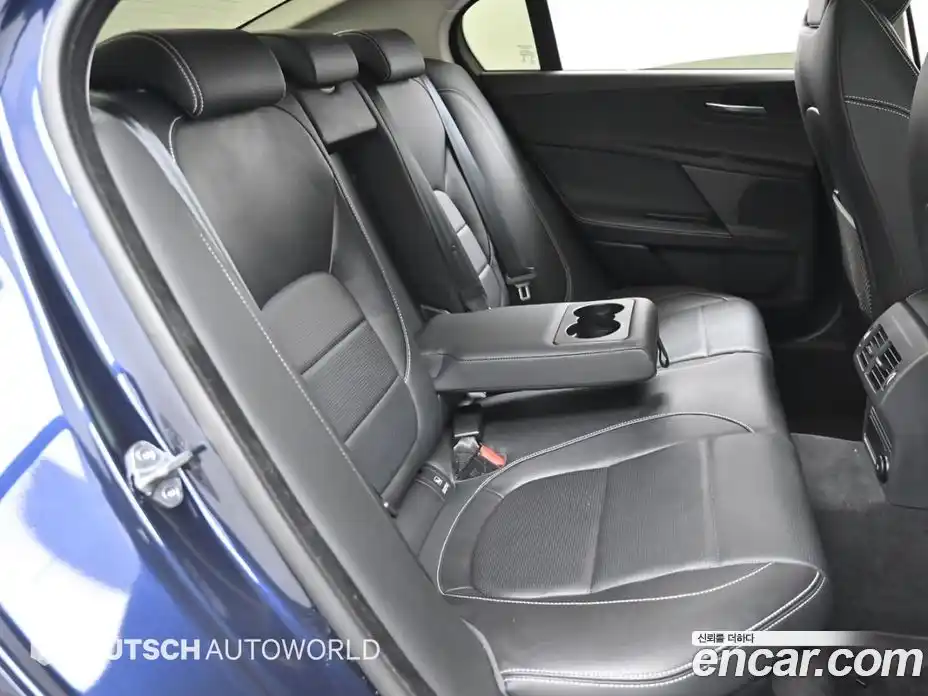 Jaguar XE 2019 2.0 Автомат в Москве № 305149, фото 12