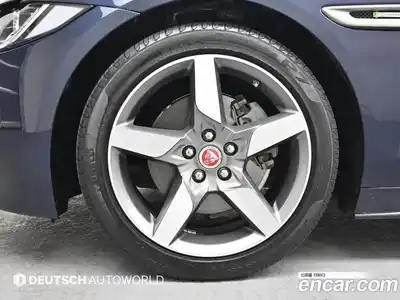 Jaguar XE 2019 2.0 Автомат в Москве № 305149, миниатюра 5