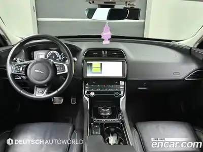 Jaguar XE 2019 2.0 Автомат в Москве № 305149, миниатюра 7