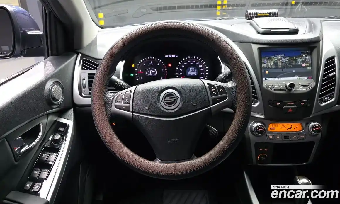 SsangYong Korando 2014 2.0 Автомат в Москве № 310555, фото 11