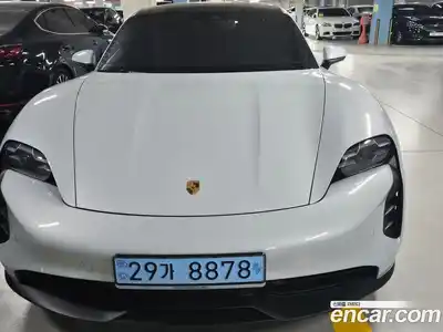 Porsche Taycan, 2024