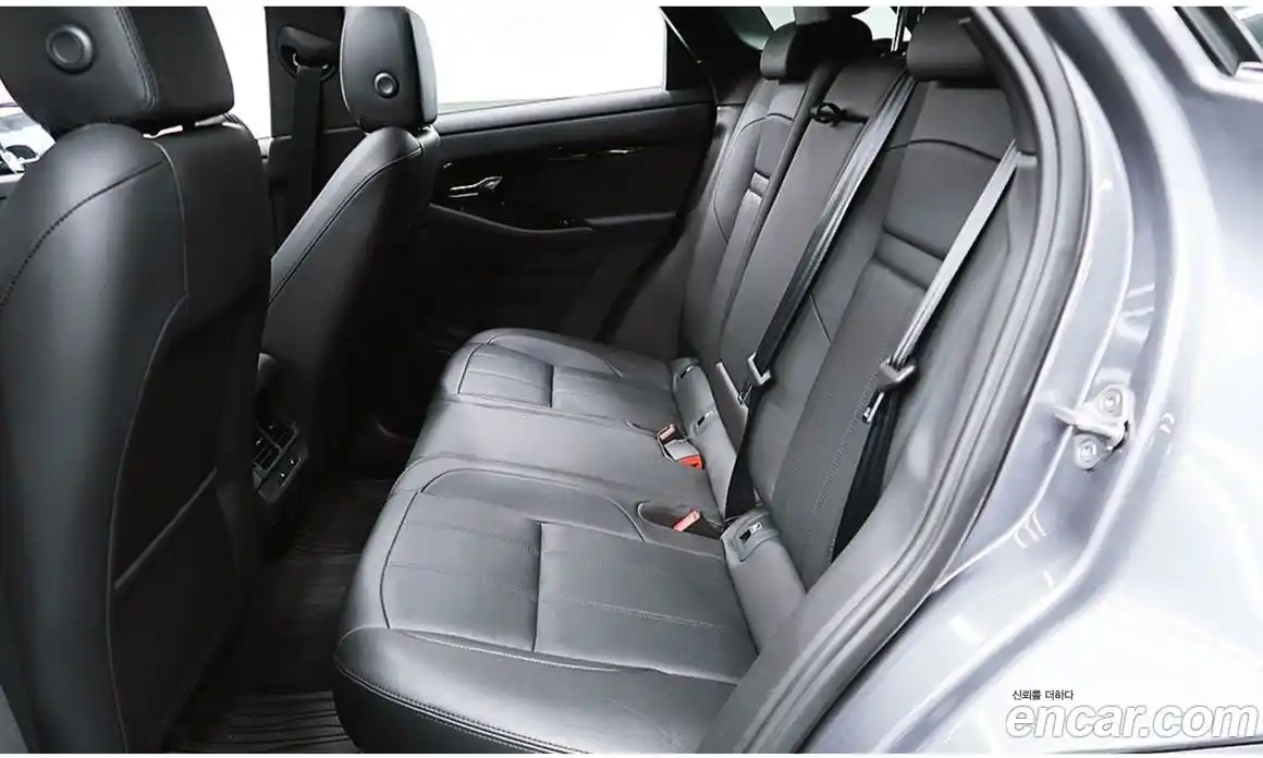 Land Rover Range-Rover Evoque 2024 2.0 Автомат в Москве № 316341, фото 13