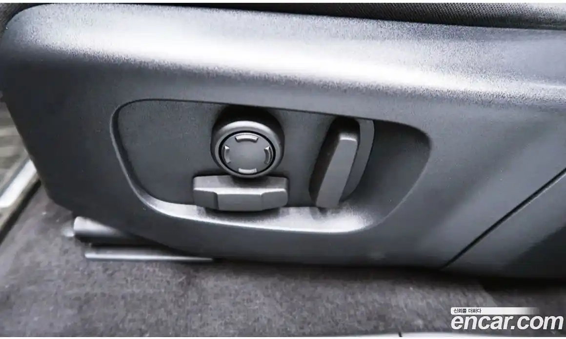 Land Rover Range-Rover Evoque 2024 2.0 Автомат в Москве № 316341, фото 18