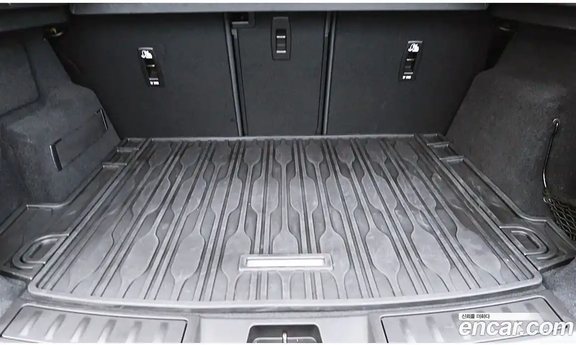 Land Rover Range-Rover Evoque 2024 2.0 Автомат в Москве № 316341, фото 19